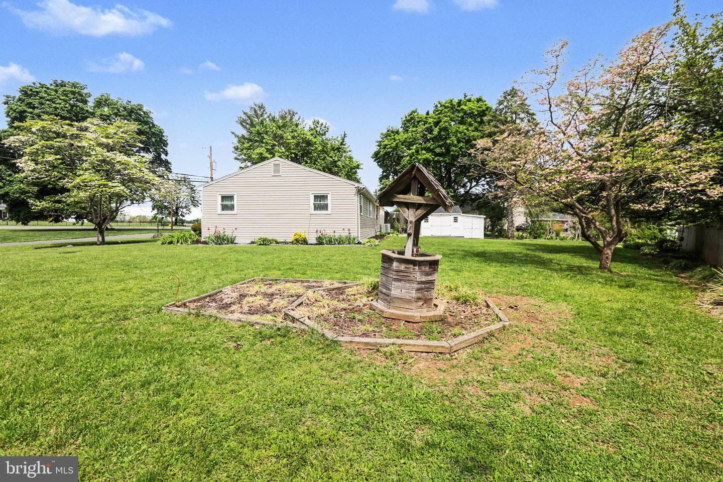 605 Old Grove Road photo 36