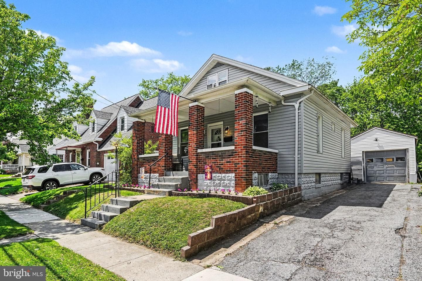 231 Walton Street photo 28