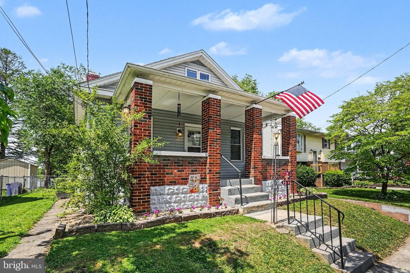 231 Walton Street photo 30