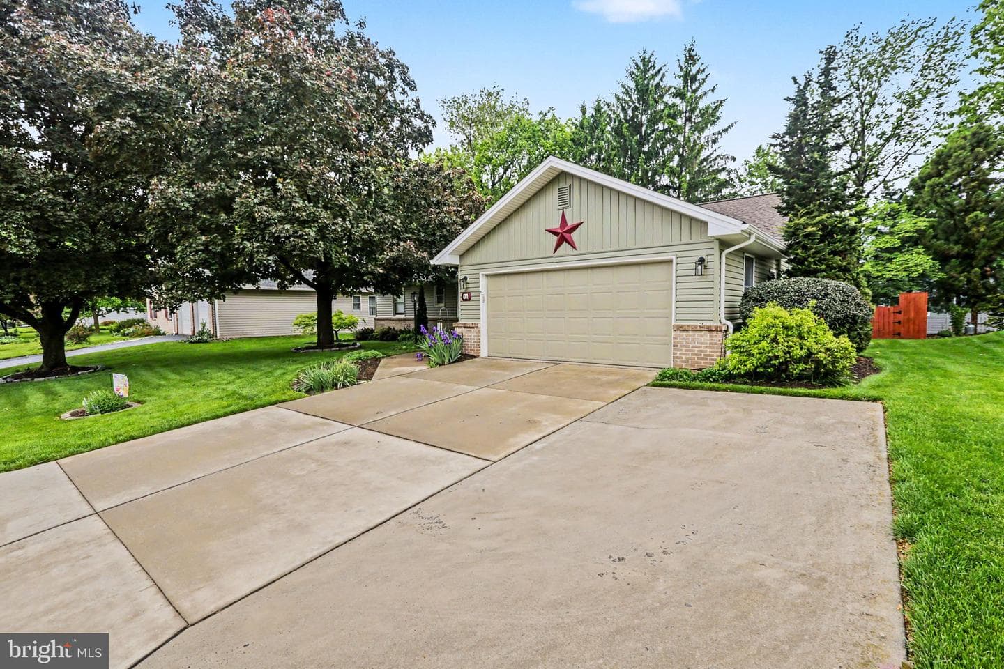 82 Fairway Drive photo 36