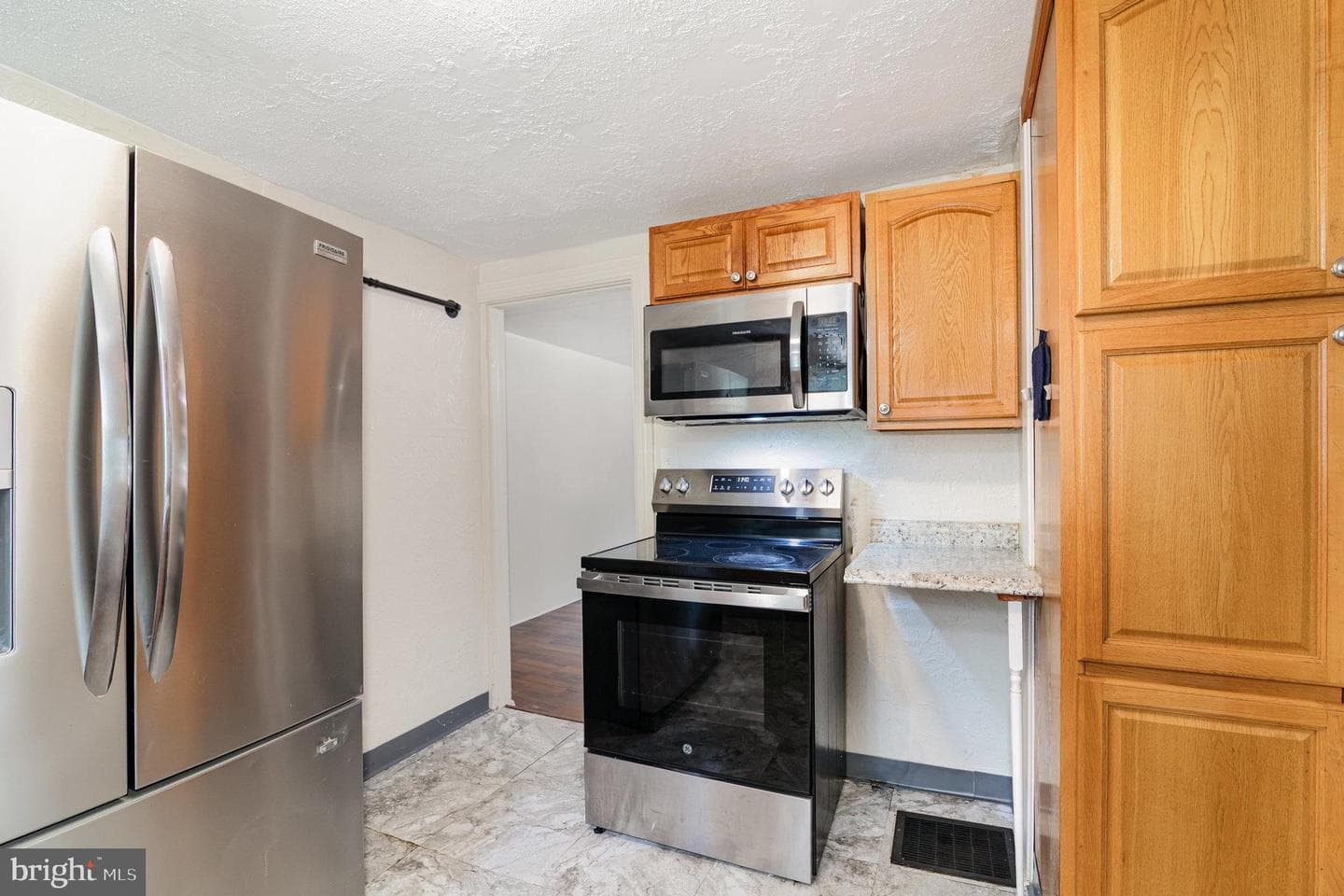 3311 Chestnut Street photo 3