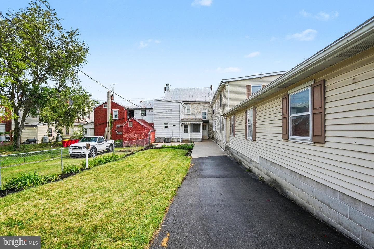 9 E Main Street photo 35