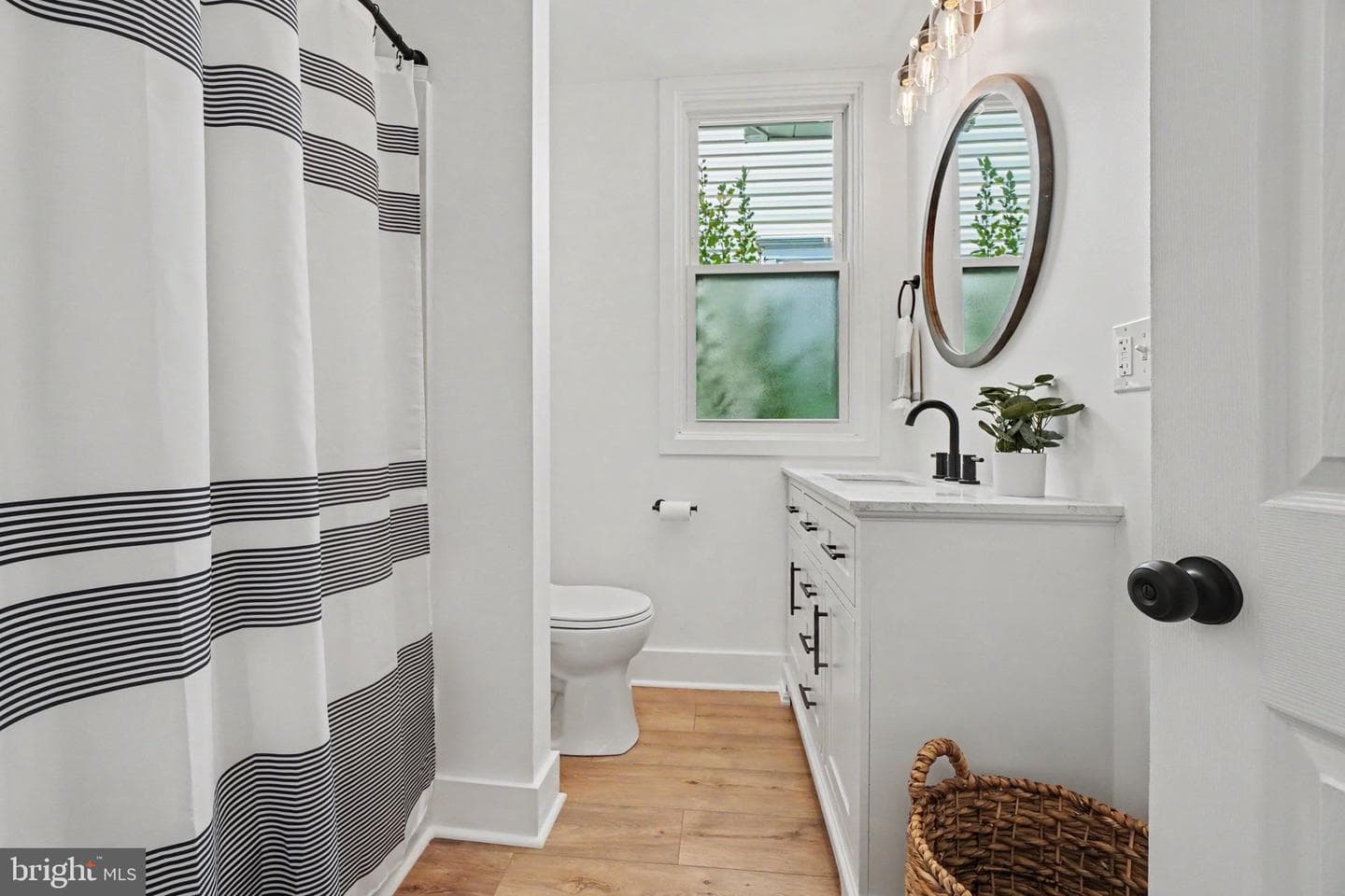 329 Franklin Street photo 17