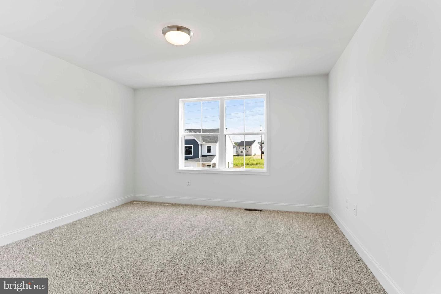 667 Brittany Drive photo 24