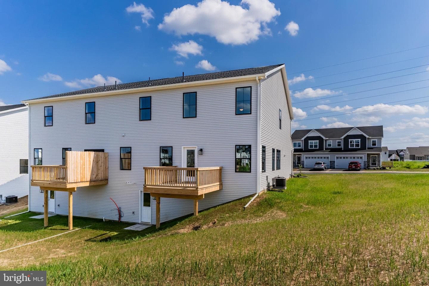 667 Brittany Drive photo 3