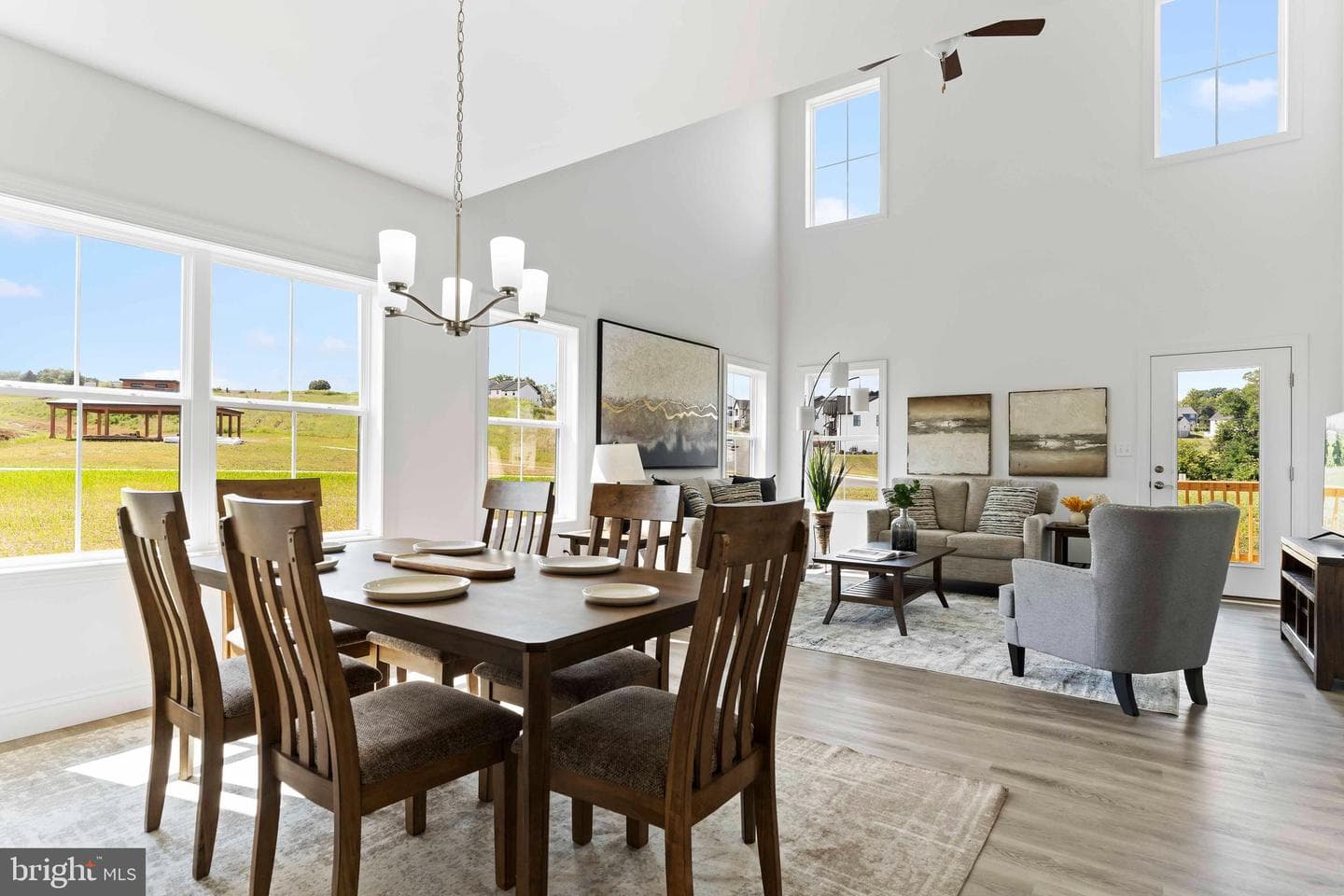 667 Brittany Drive photo 6