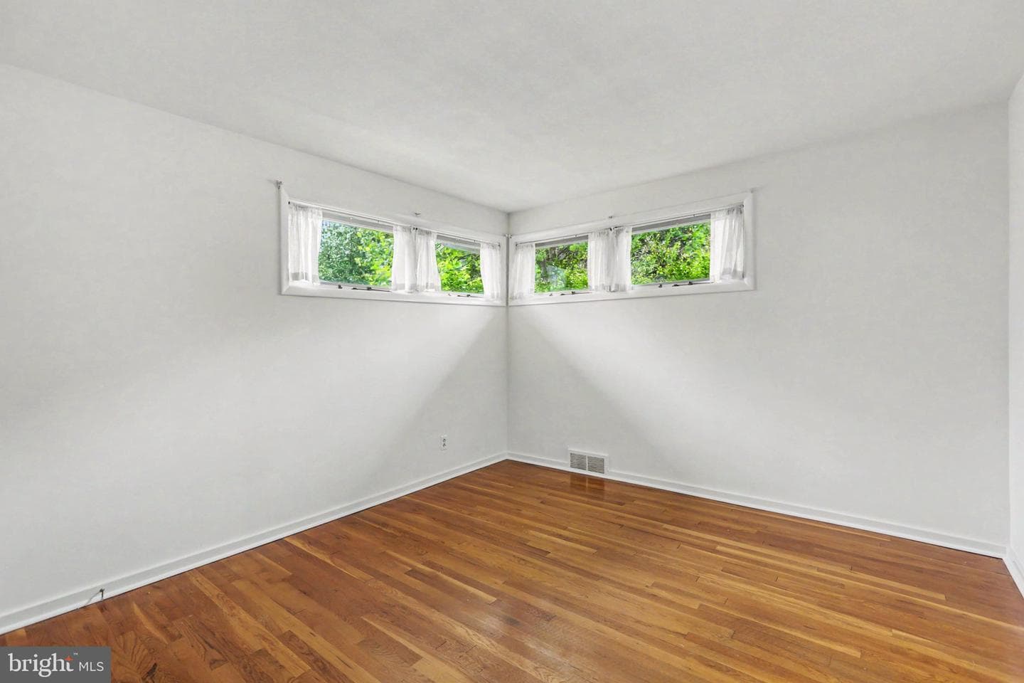44 Oak Avenue photo 15