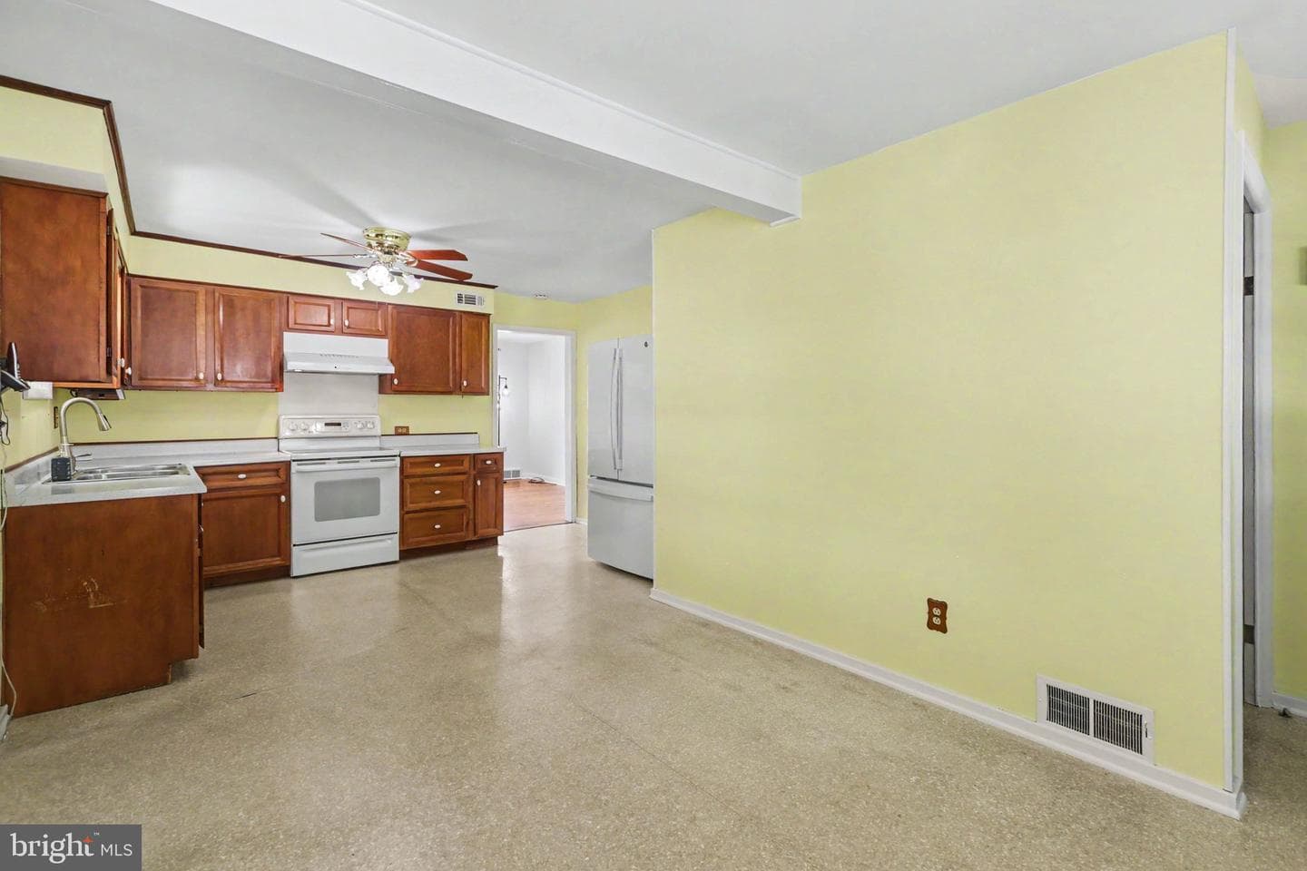 44 Oak Avenue photo 7