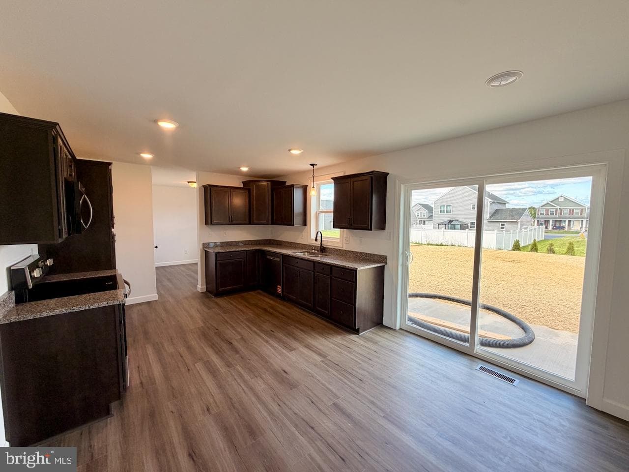 307 Rine Dr photo 3
