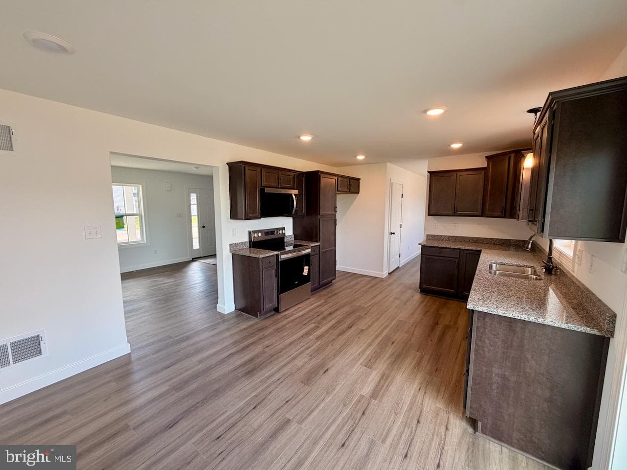 307 Rine Dr photo 4