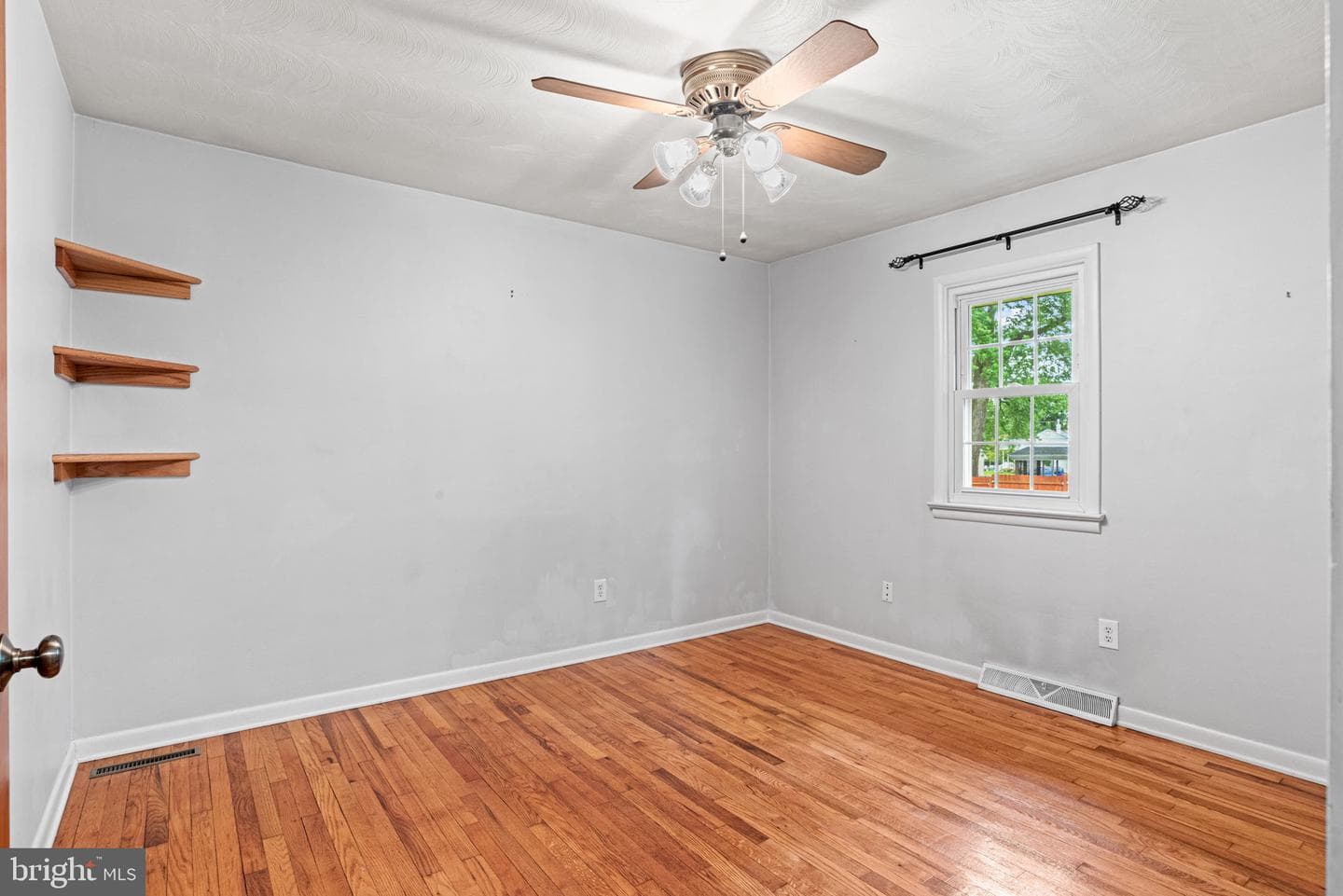 18 Chestnut Street photo 15