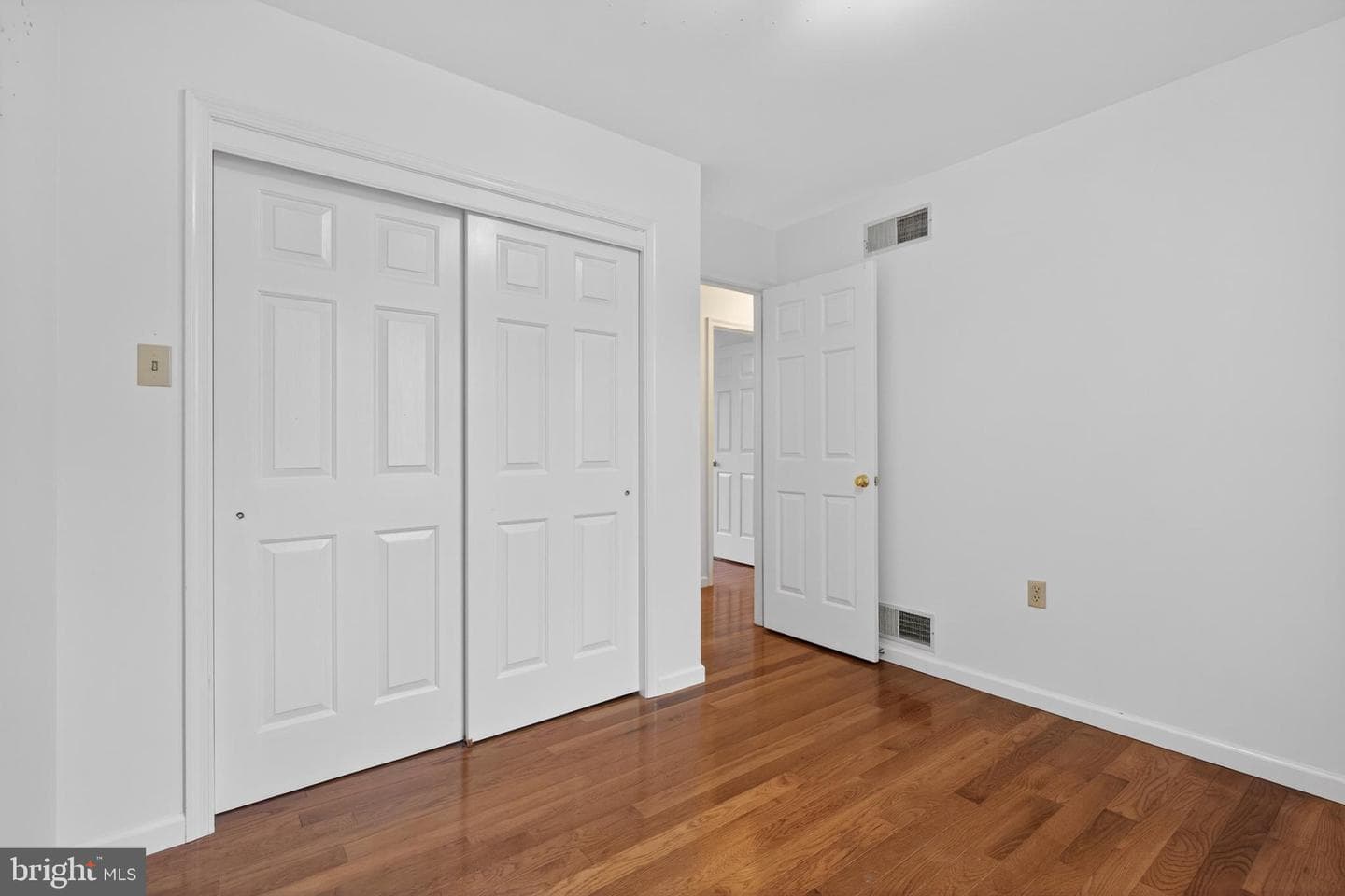2 Windsor Way photo 23
