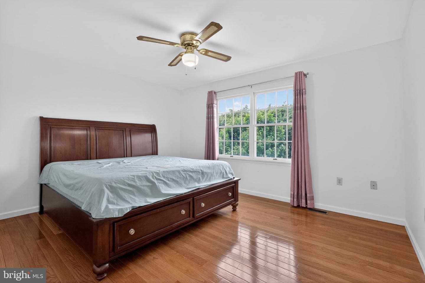 2 Windsor Way photo 24