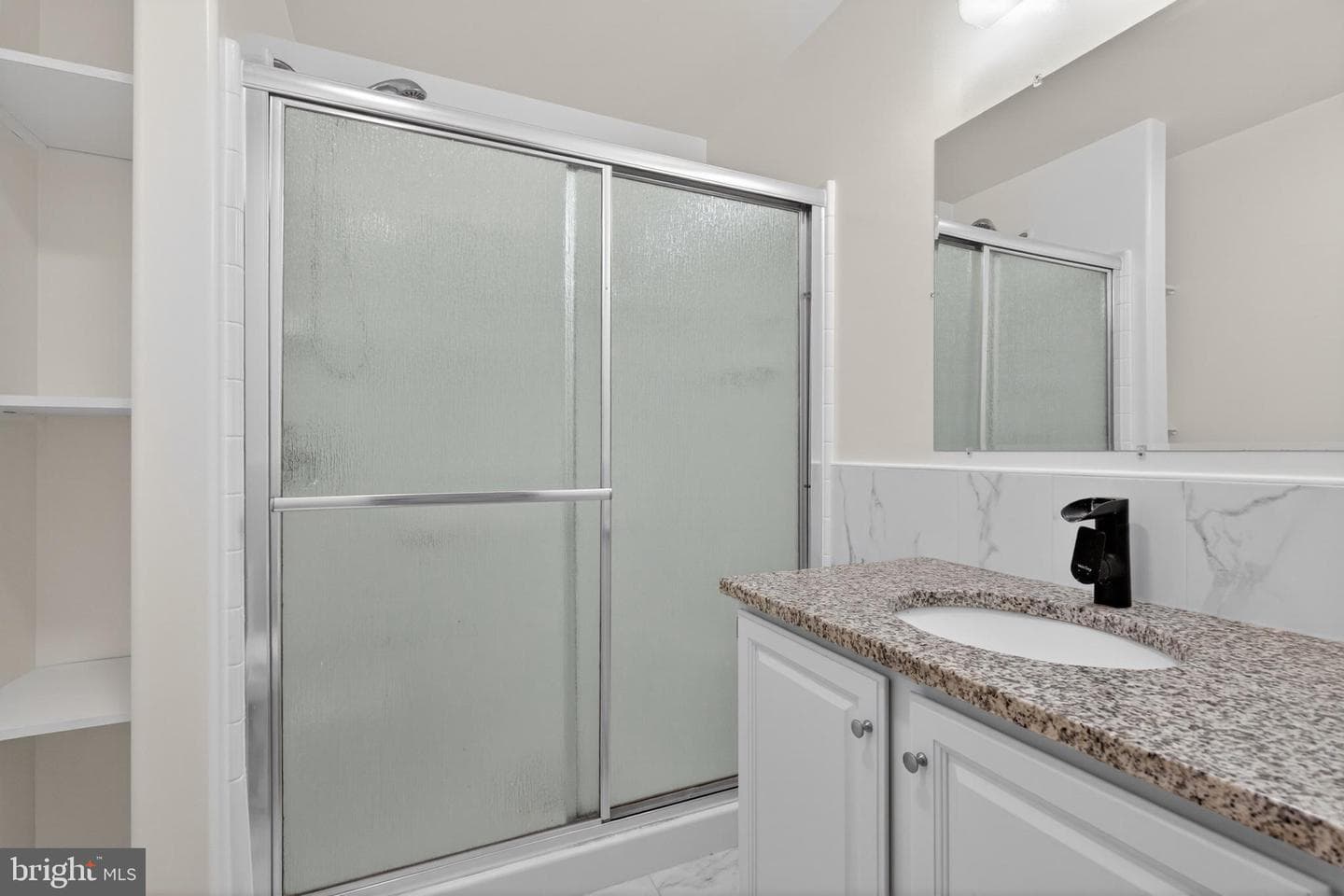 2 Windsor Way photo 9