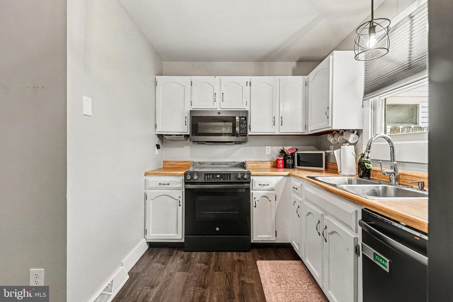 1011 Northfield Drive photo 6