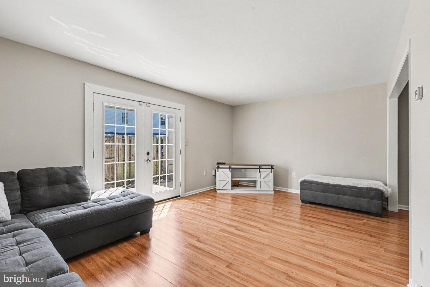 137 W Vine Street photo 3