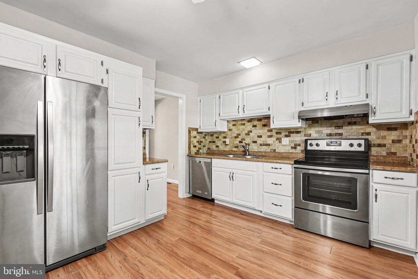 137 W Vine Street photo 5
