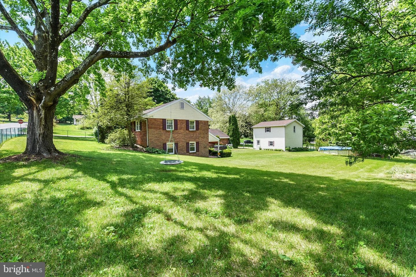 10 Field Stone Drive photo 5