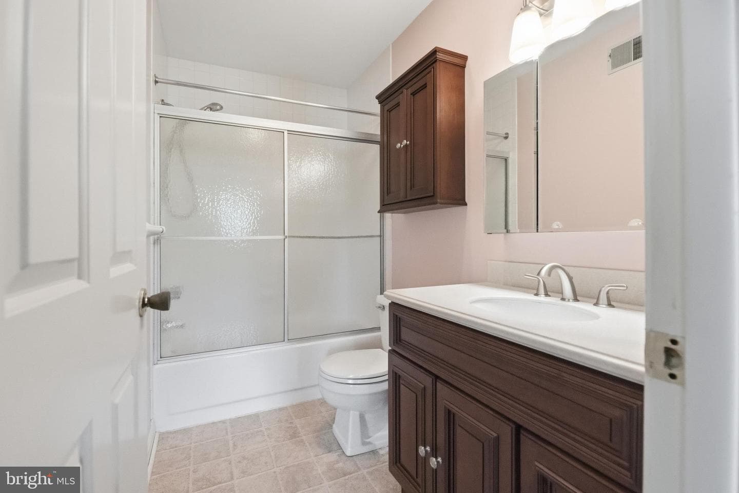 5500 Gloucester Street photo 13