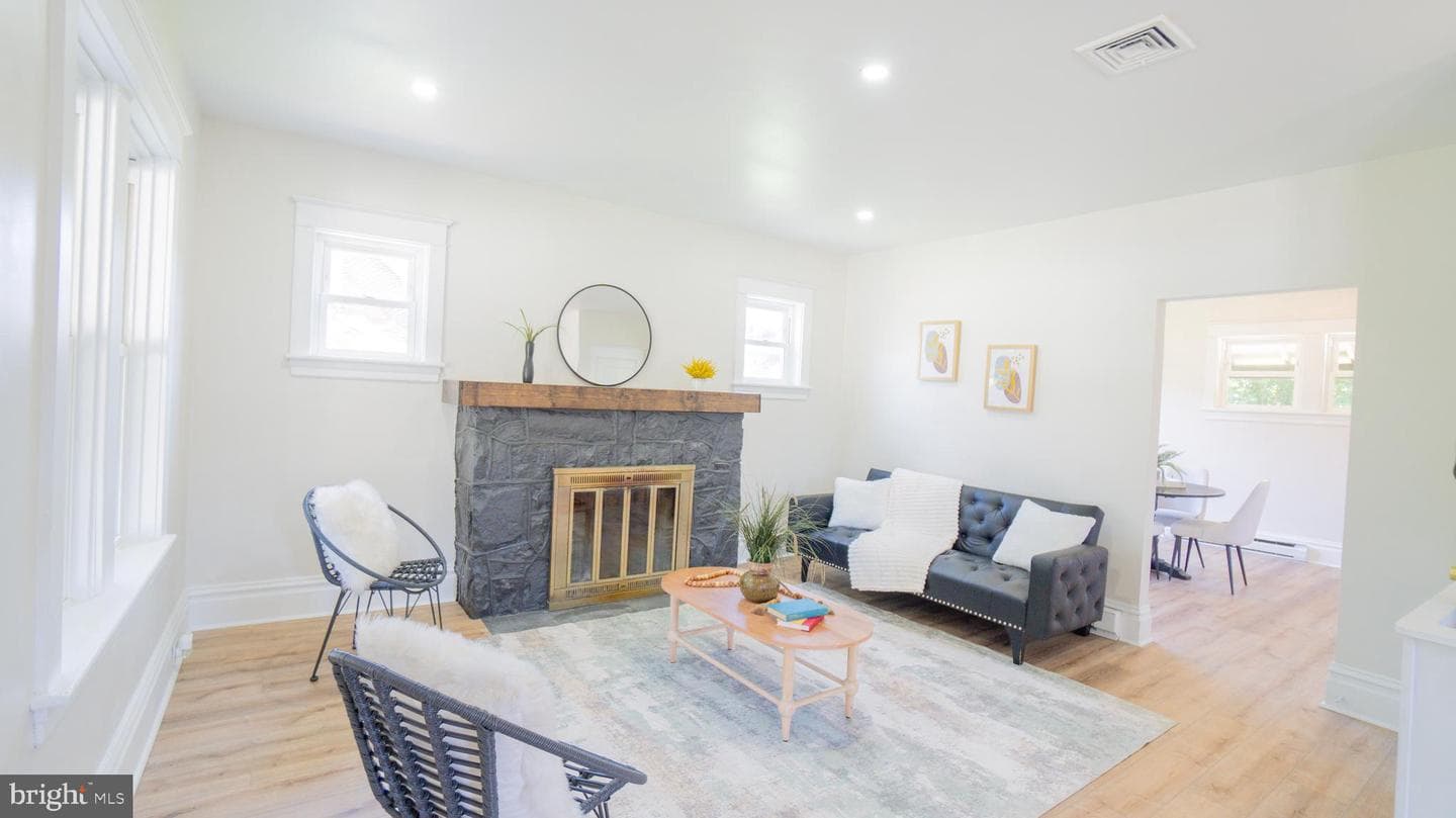 9 Oakwood Circle photo 4