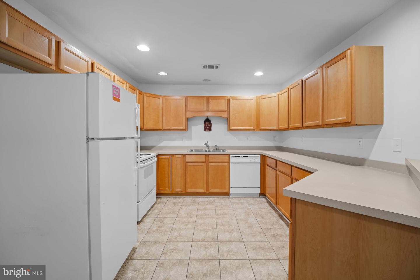 123 Blackbird Lane photo 10