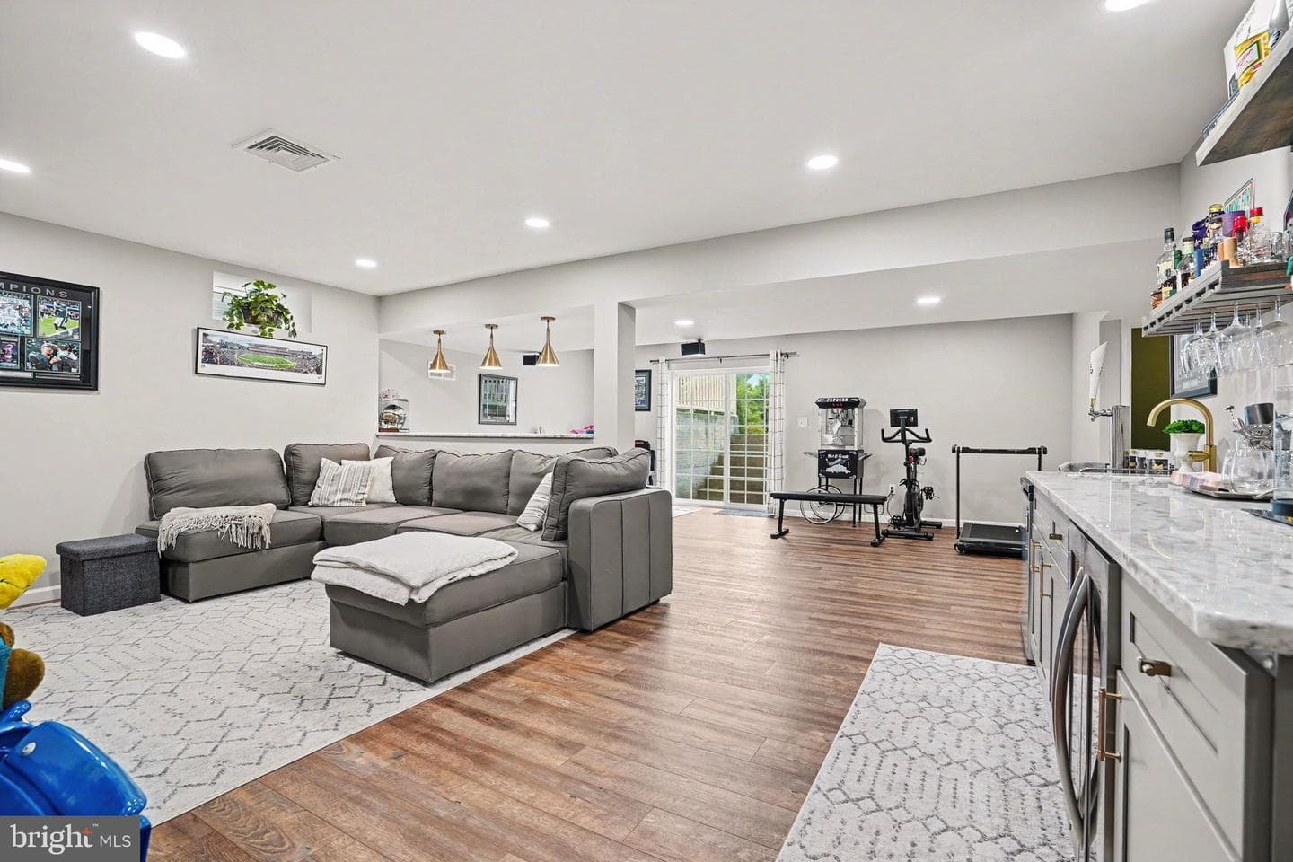 18 Oyster Bay Drive photo 23
