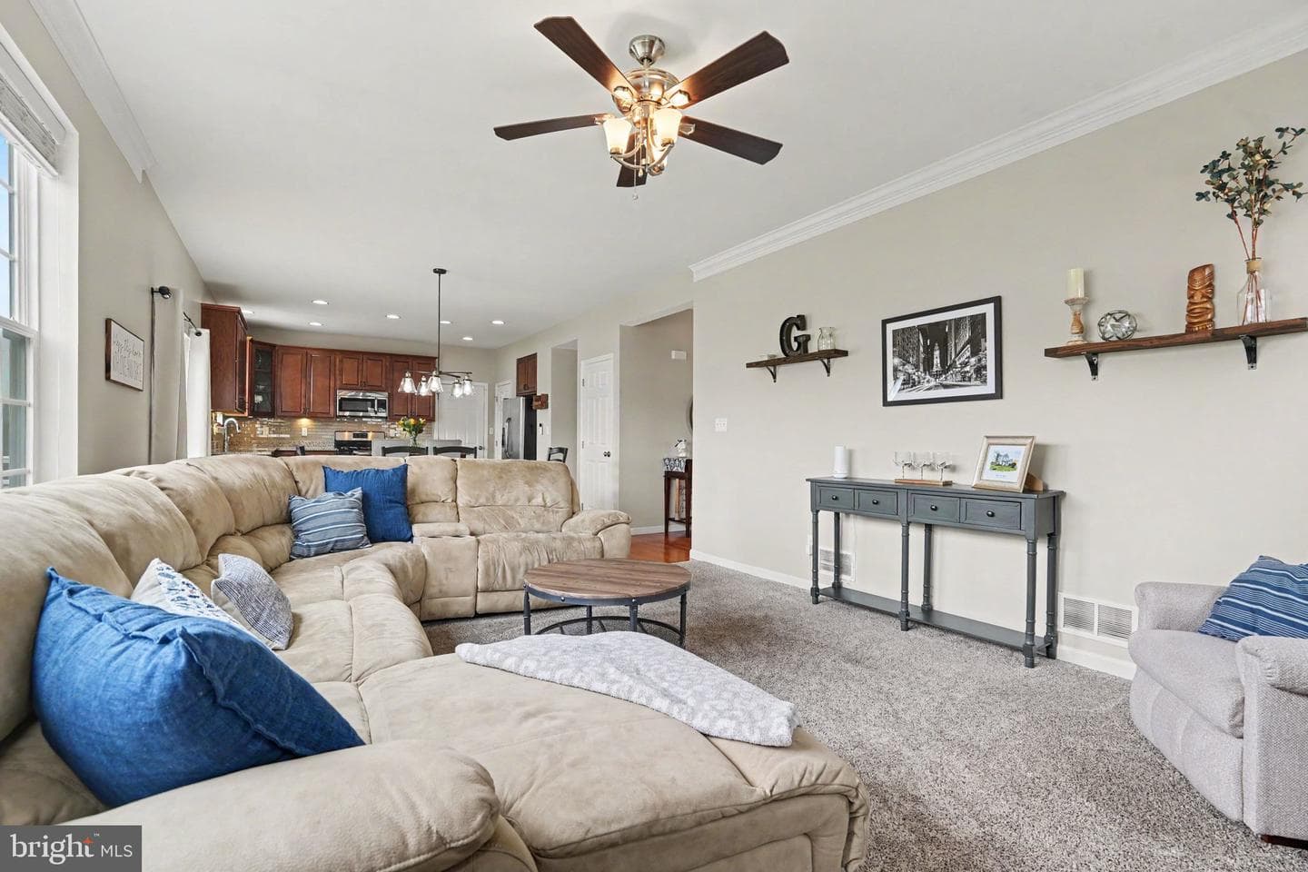 18 Oyster Bay Drive photo 5