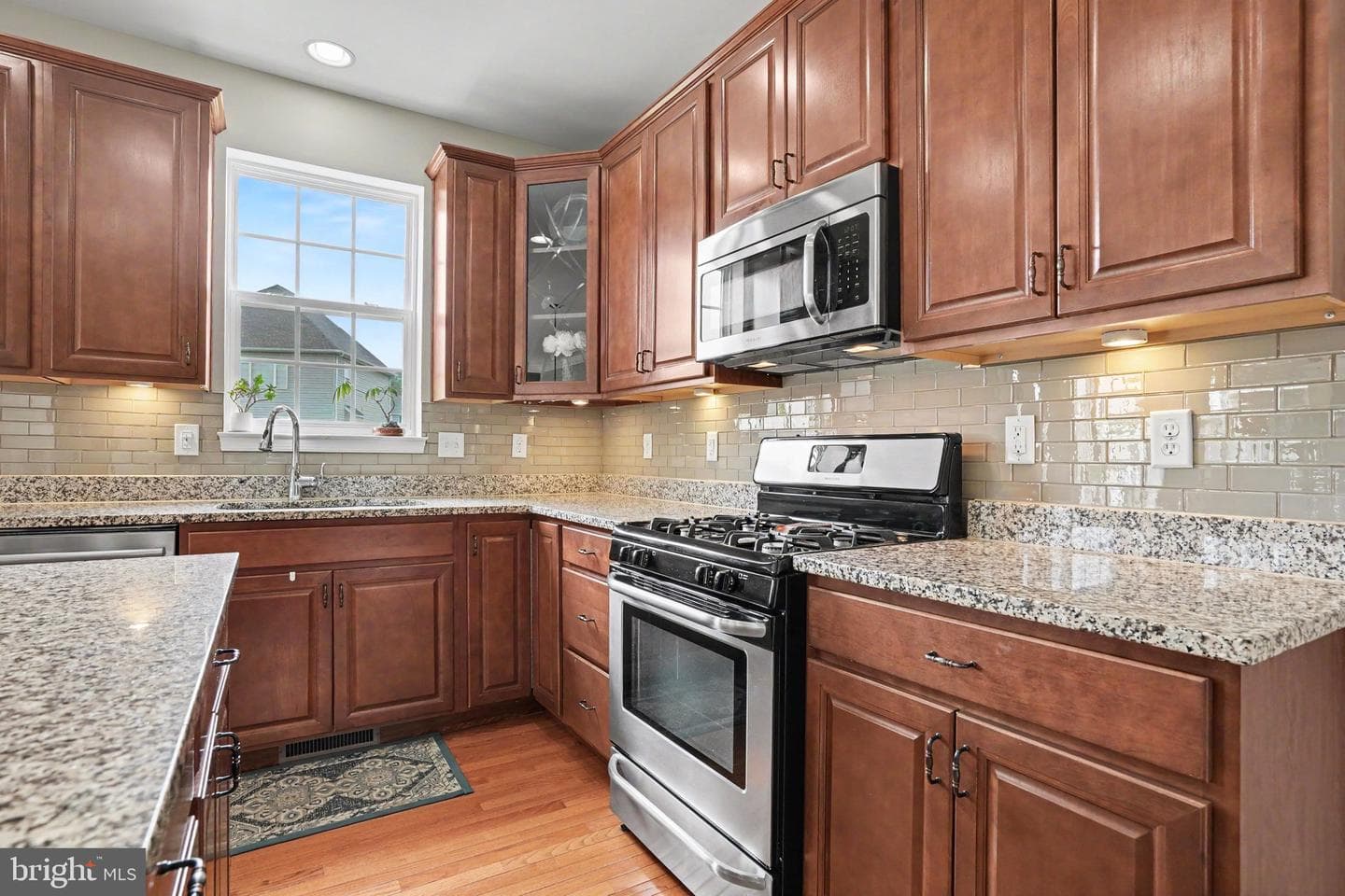 18 Oyster Bay Drive photo 7