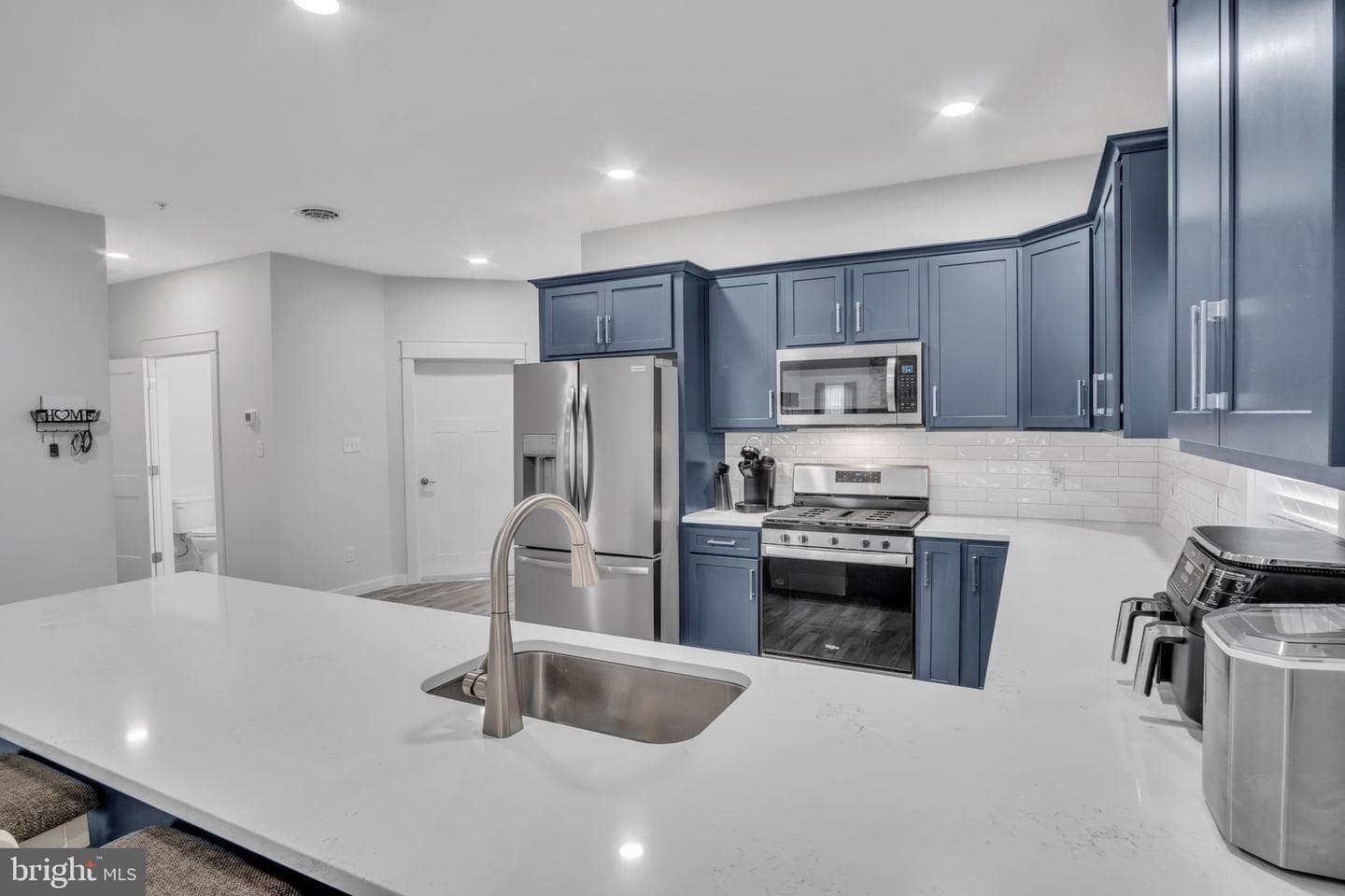 128 Cardinal Drive photo 15