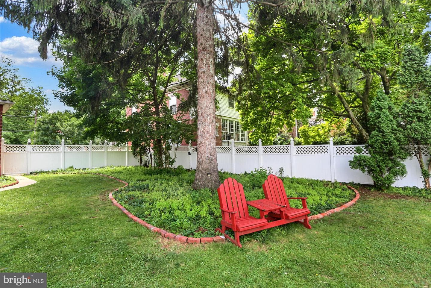 528 S Hanover Street photo 39