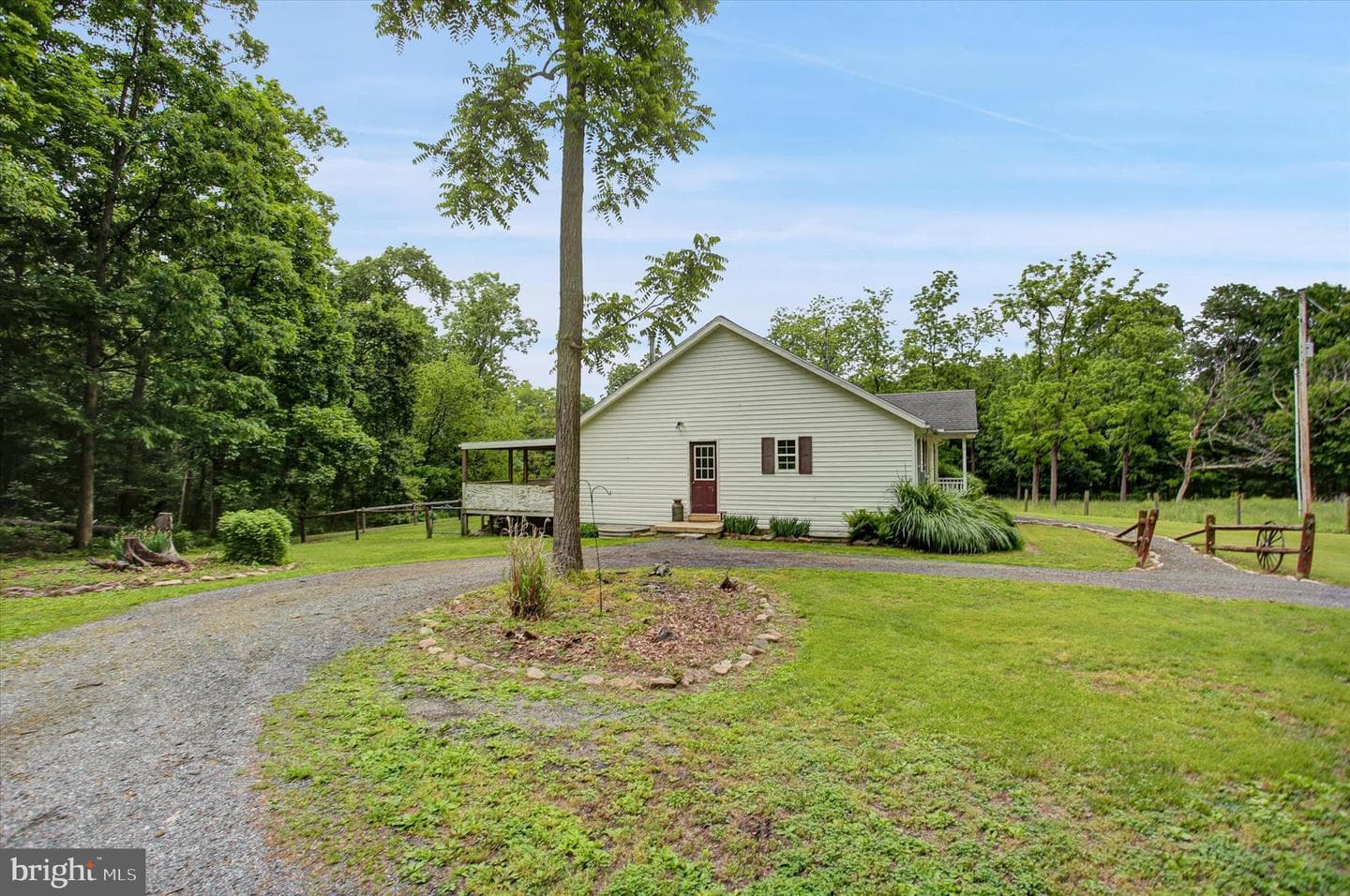 89 Stony Lane photo 49