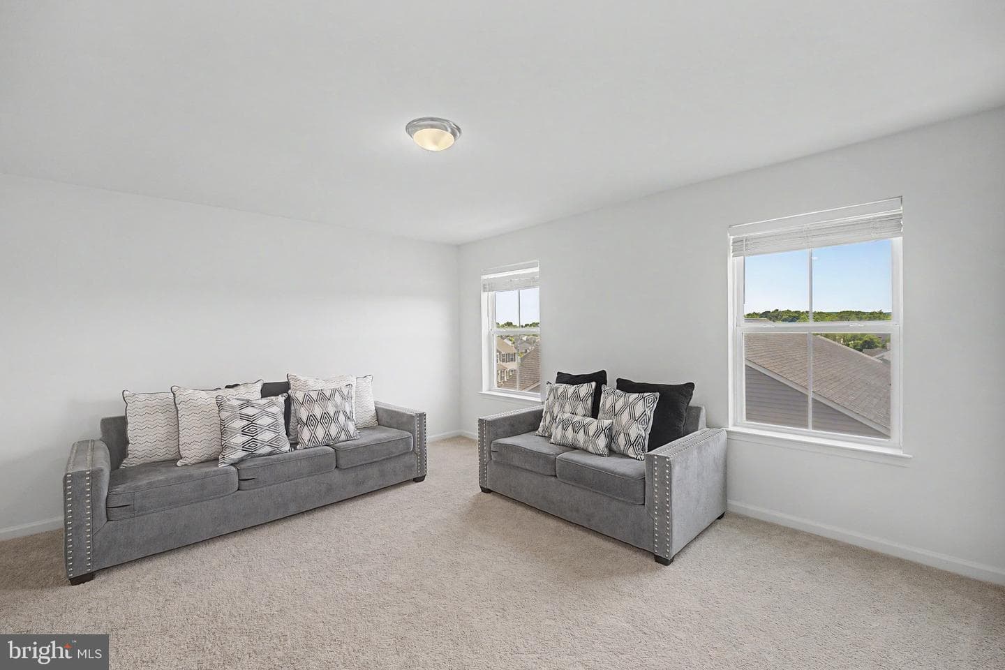 534 Emerald Way photo 14