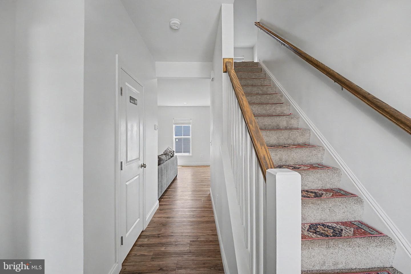 534 Emerald Way photo 9