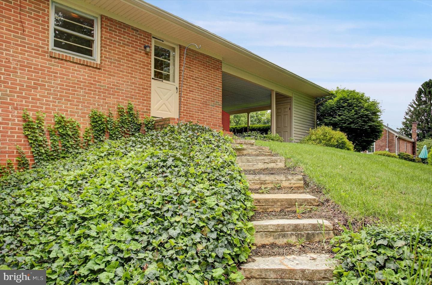 621 Charles Street photo 44