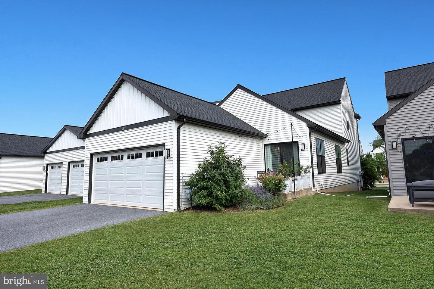 209 Estate Drive photo 5
