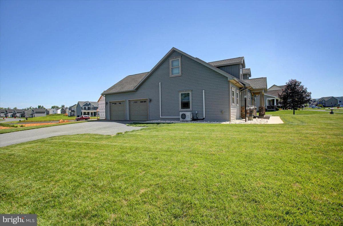 702 Southwood Drive photo 3