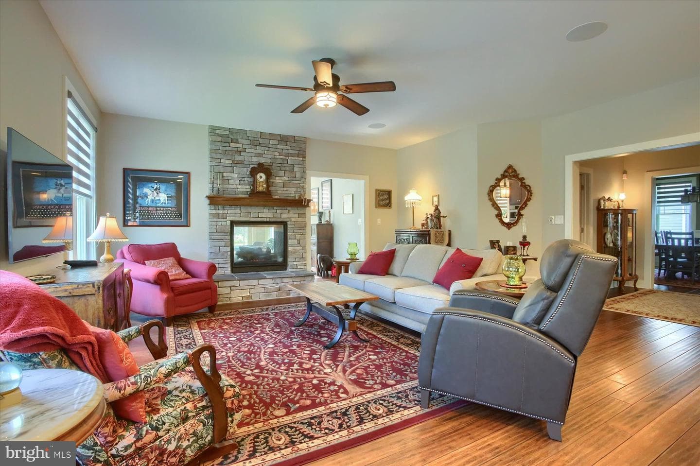 221 Wilson Street photo 20