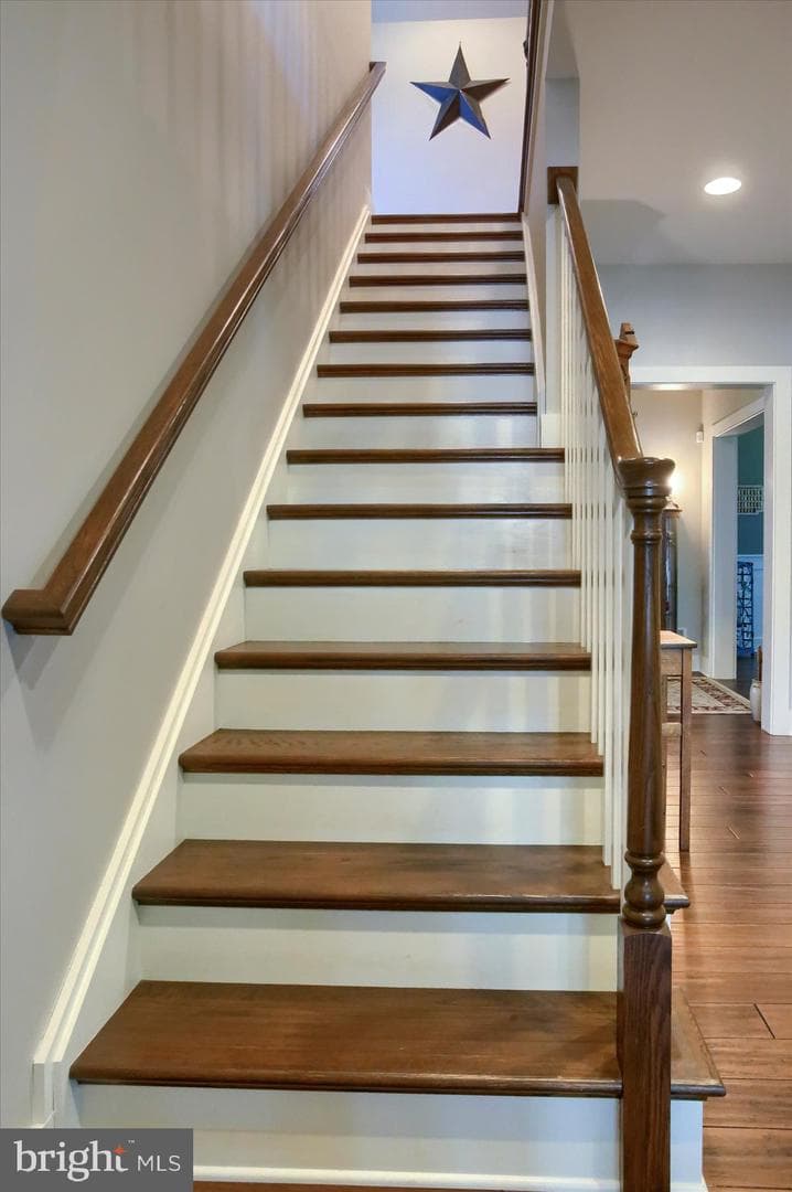 221 Wilson Street photo 41