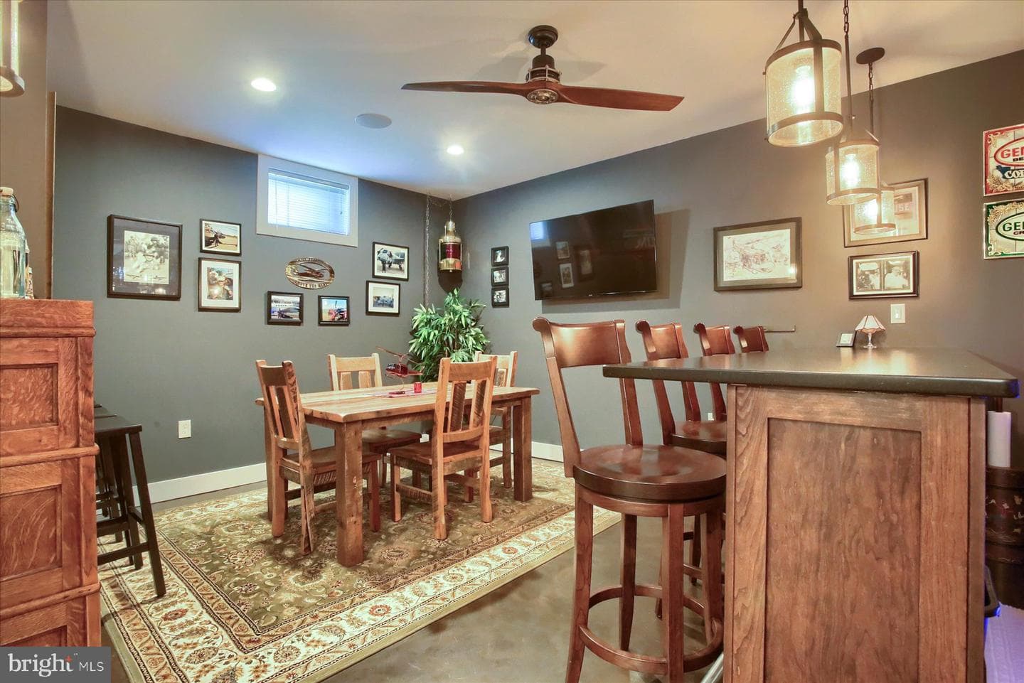 221 Wilson Street photo 46