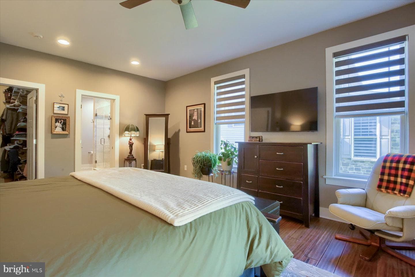 221 Wilson Street photo 72