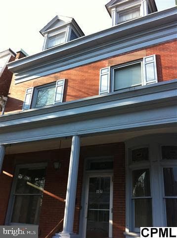 107 E Main Street photo 3