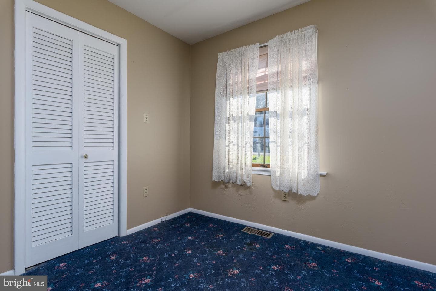 112 Stoner Drive photo 22