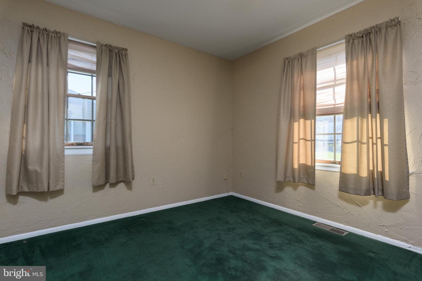 112 Stoner Drive photo 24