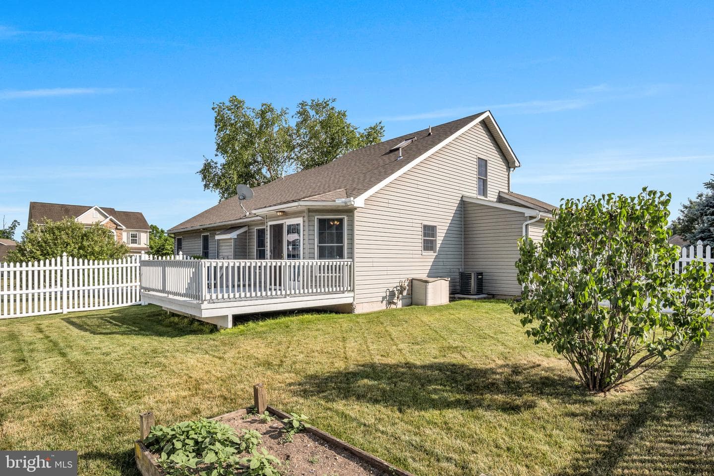 7 Larch Lane photo 35