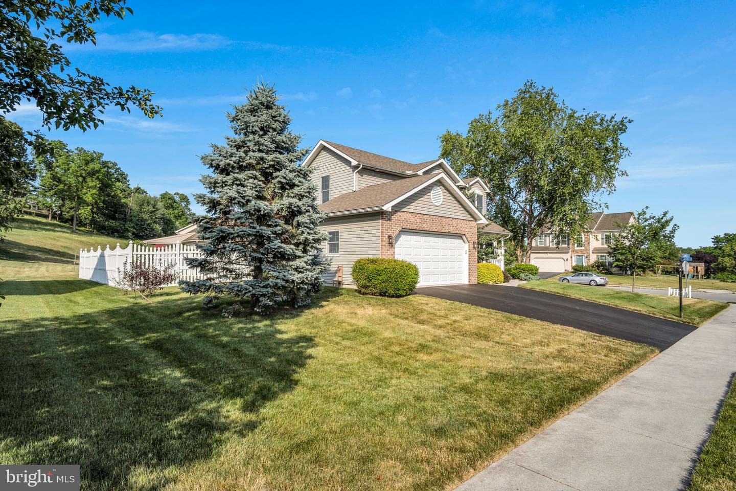 7 Larch Lane photo 36