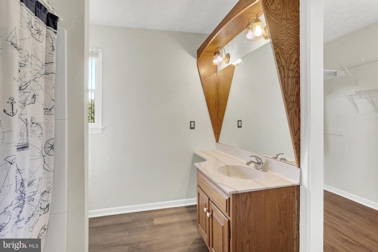 235 Ridge Hill photo 32
