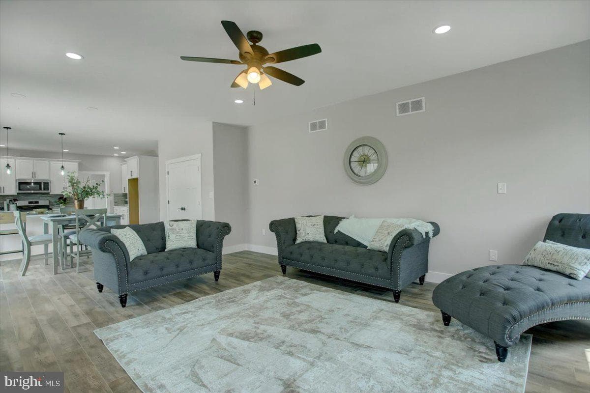 6 Suebecca Drive photo 11