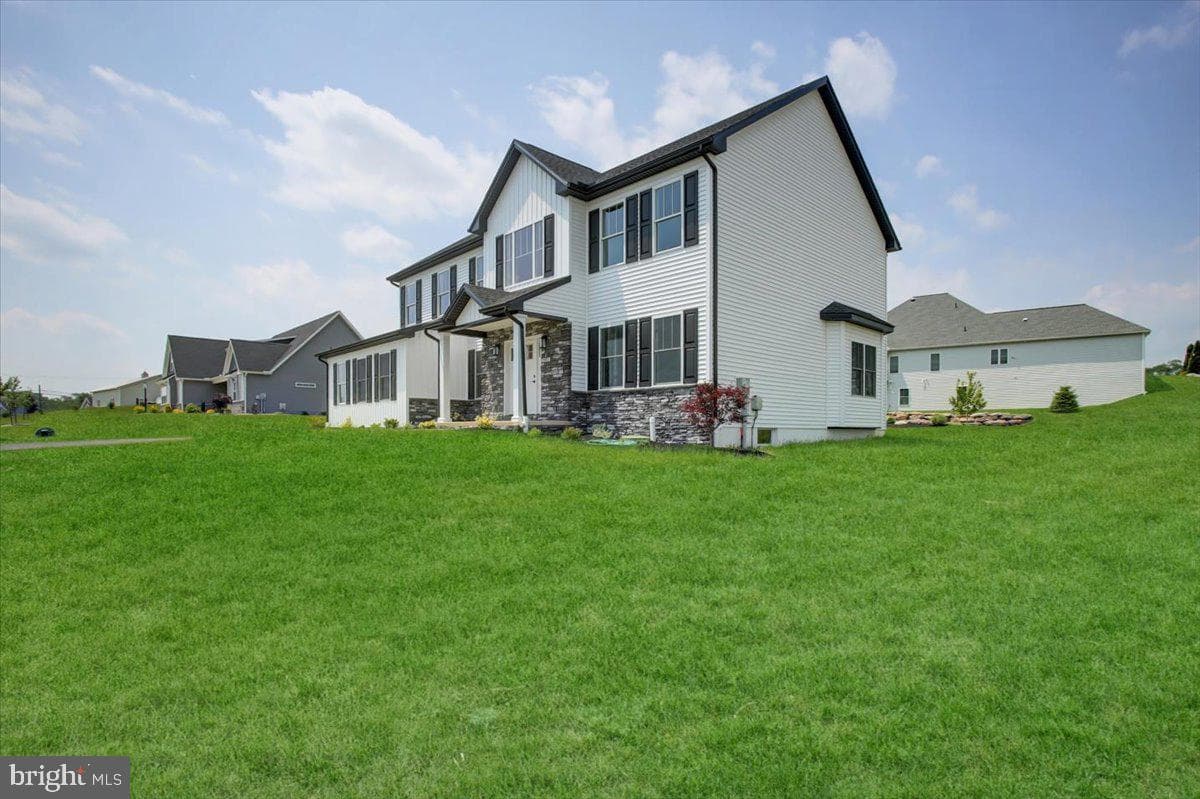 6 Suebecca Drive photo 3