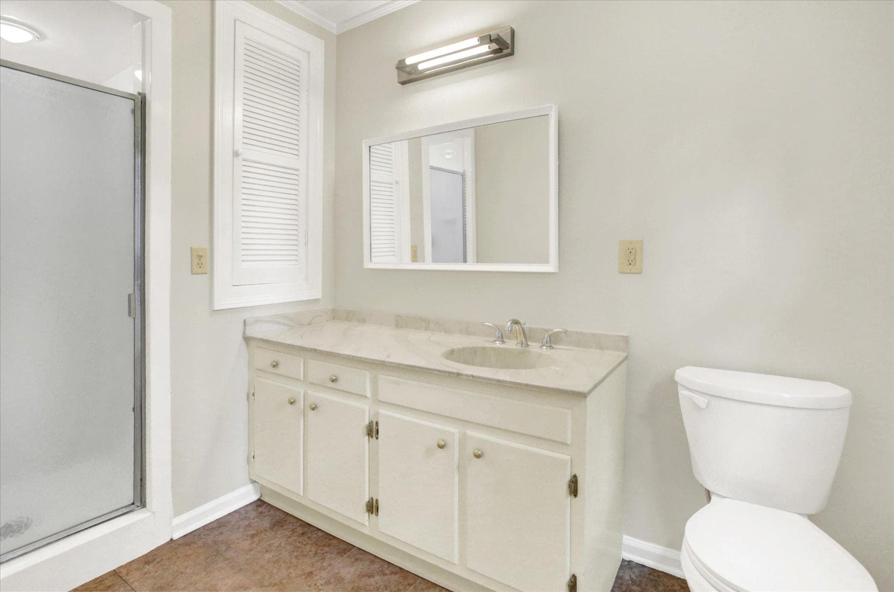 470 Woodcrest Drive photo 23