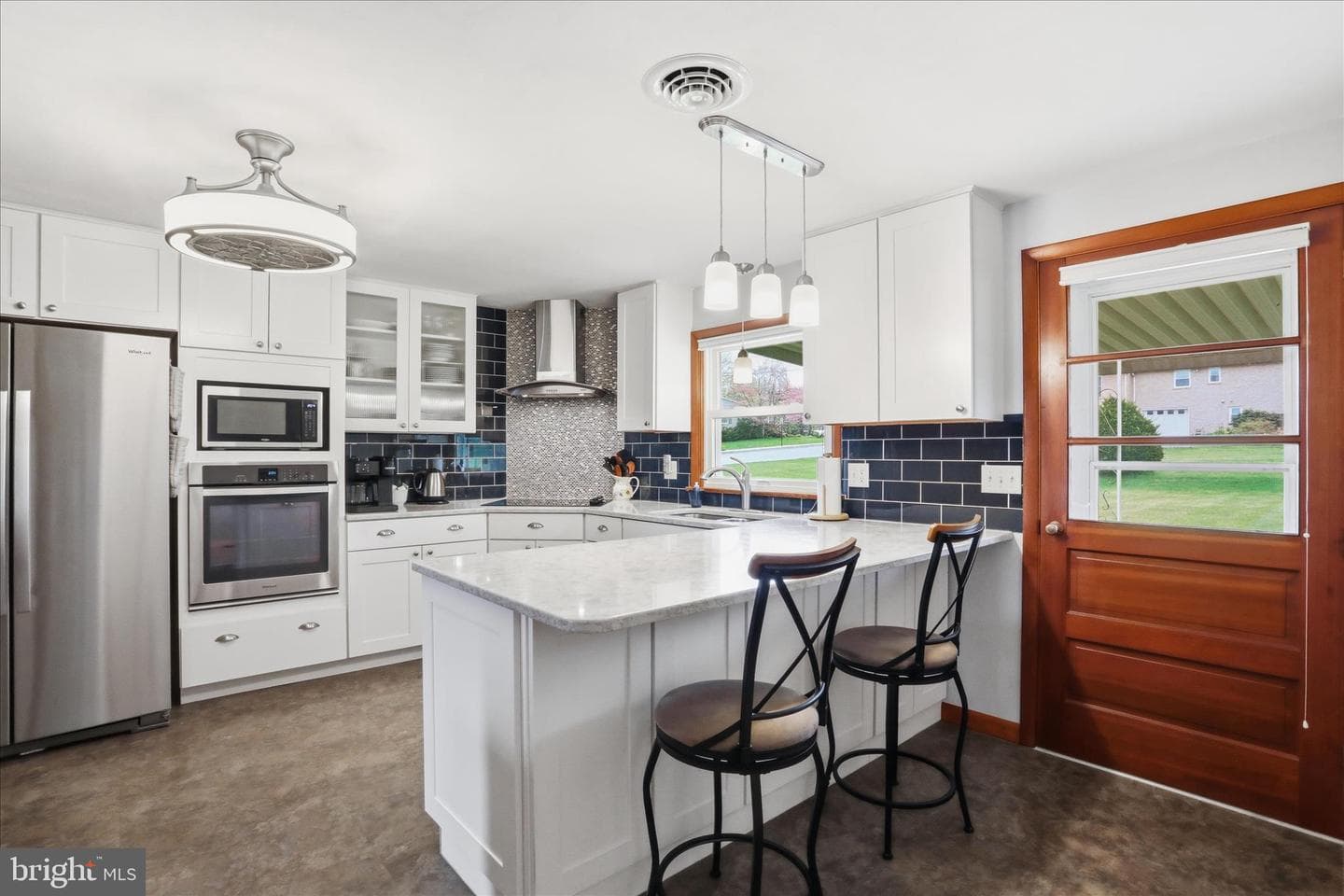 630 Charles Street photo 16